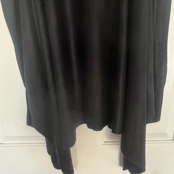 NY & Co open and off shoulder ladies black oversized sweater. NWT XL - Picture 2 of 7